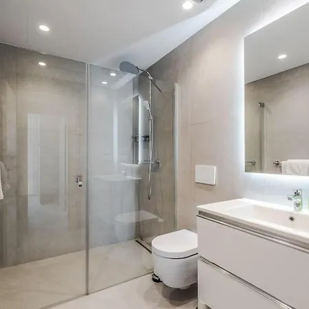 Ultimate Luxury Sea Views At Velaya Rdr408 アパート エステポナ