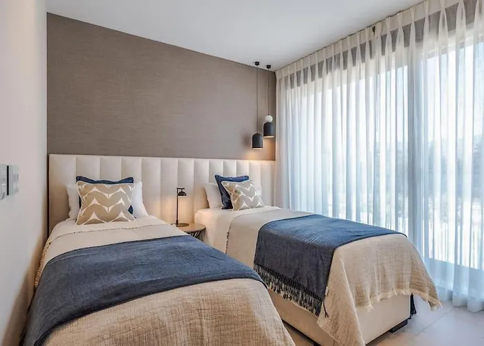 Апартаменты Ultimate Luxury Sea Views At Velaya Rdr408 *